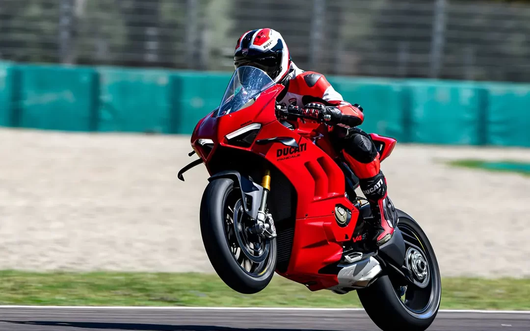Ducati: Innovación Tecnológica y Pasión por las Motos